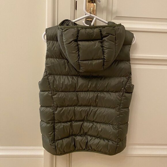 TNA green vest - the little puff packable - Picture 2 of 6